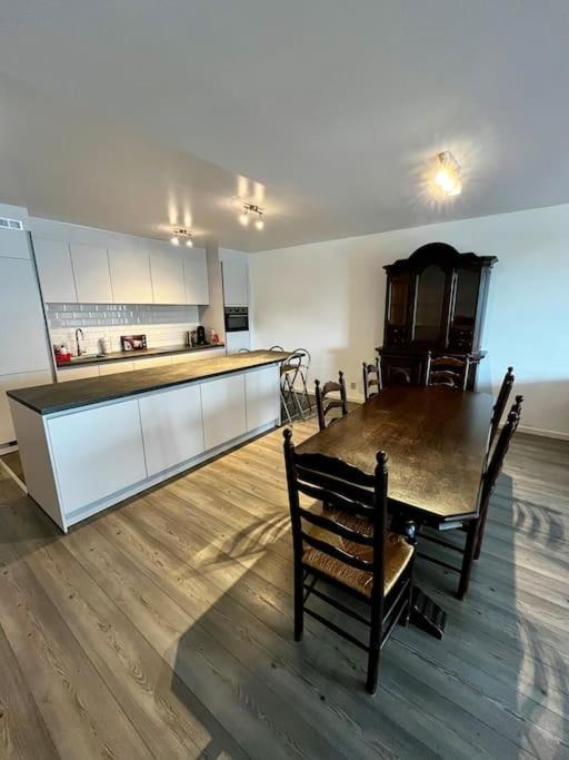 Big Apartment With Parking In أنتويرب المظهر الخارجي الصورة