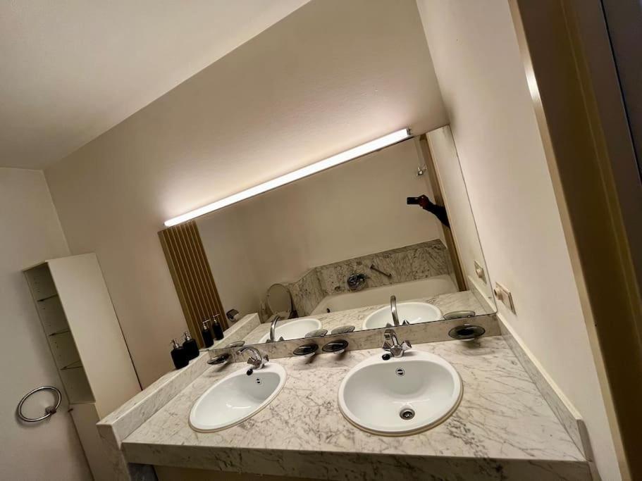 Big Apartment With Parking In أنتويرب المظهر الخارجي الصورة
