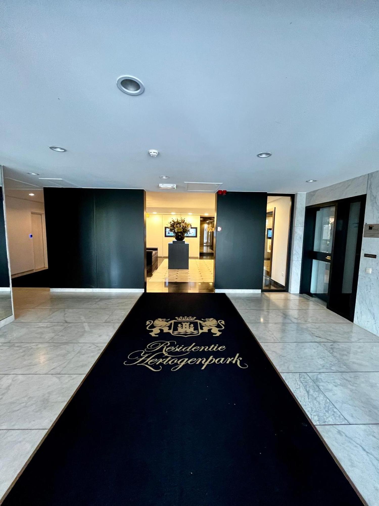 Big Apartment With Parking In أنتويرب المظهر الخارجي الصورة