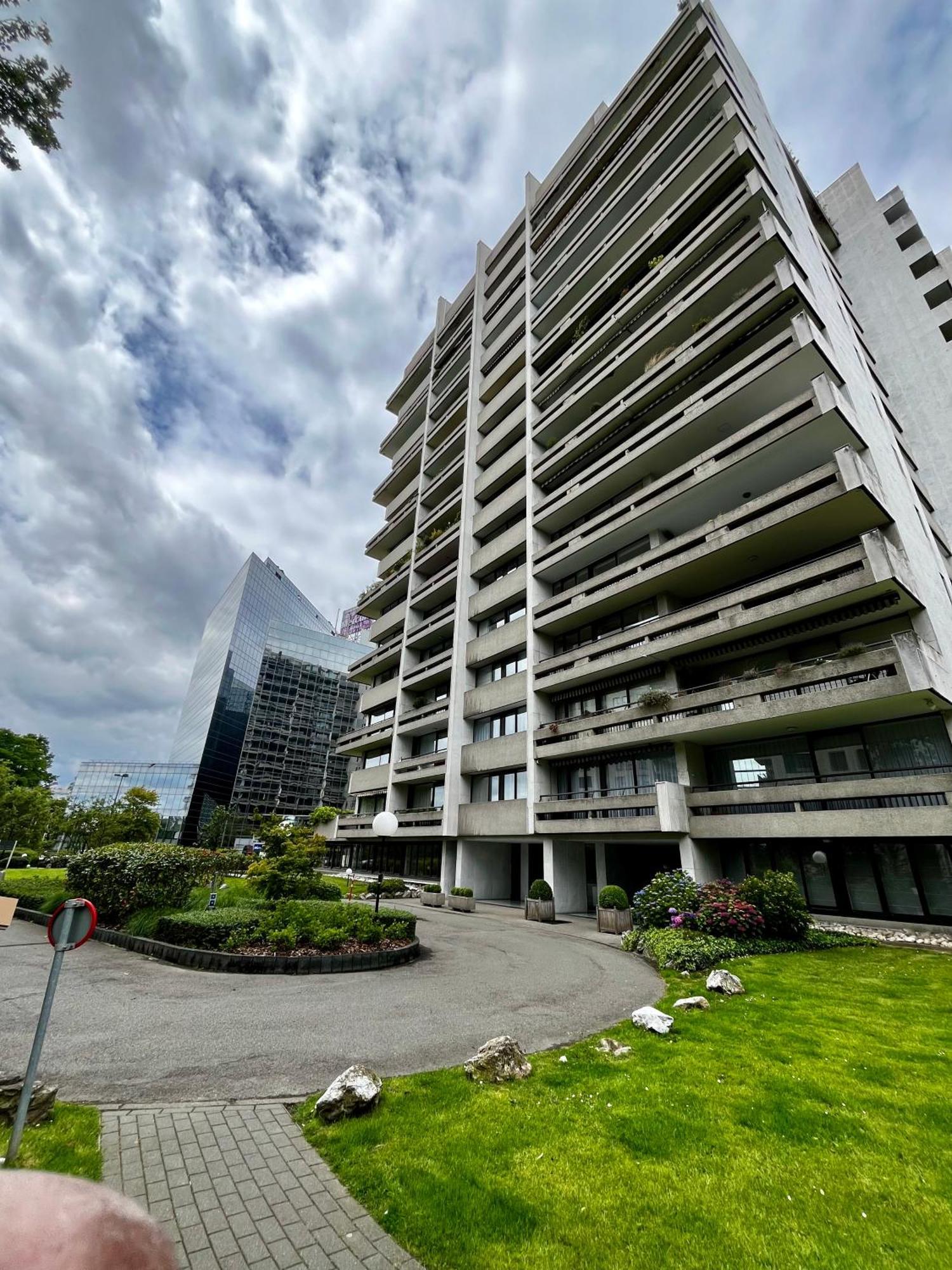 Big Apartment With Parking In أنتويرب المظهر الخارجي الصورة