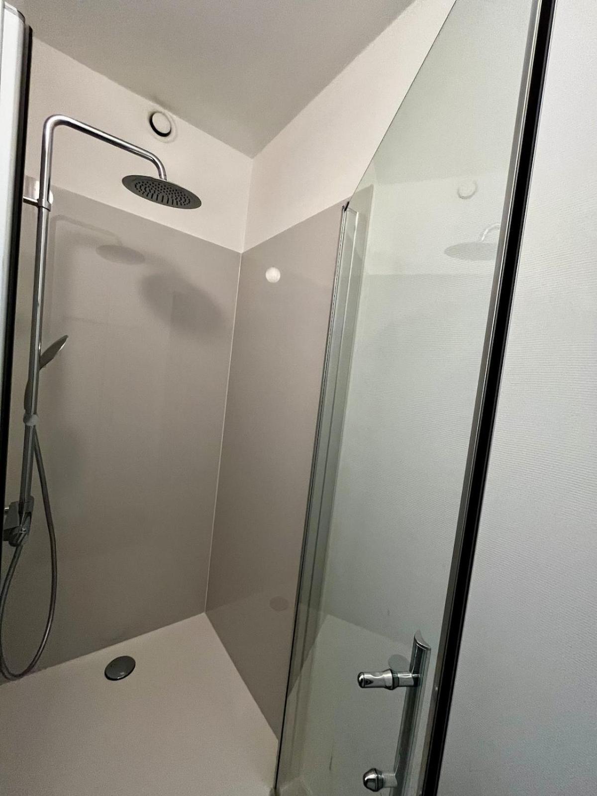 Big Apartment With Parking In أنتويرب المظهر الخارجي الصورة